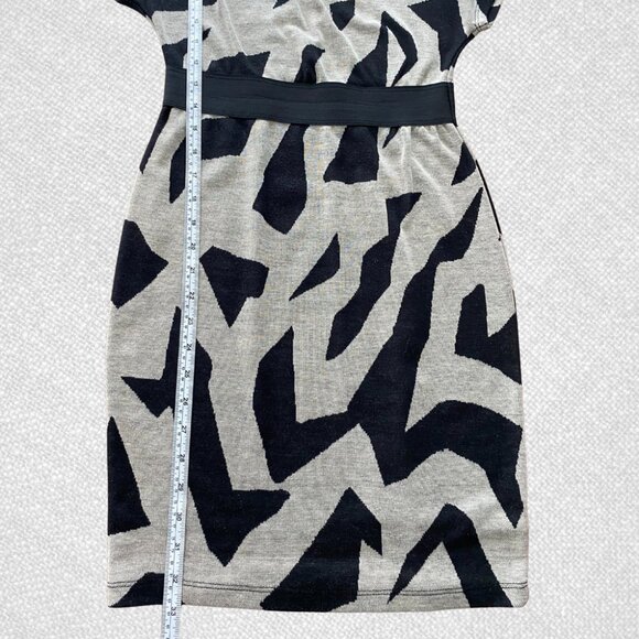Forever 21 Gray Black Geometric Mini Dress Round Neck Elasticated Waist Size S - Picture 5 of 8